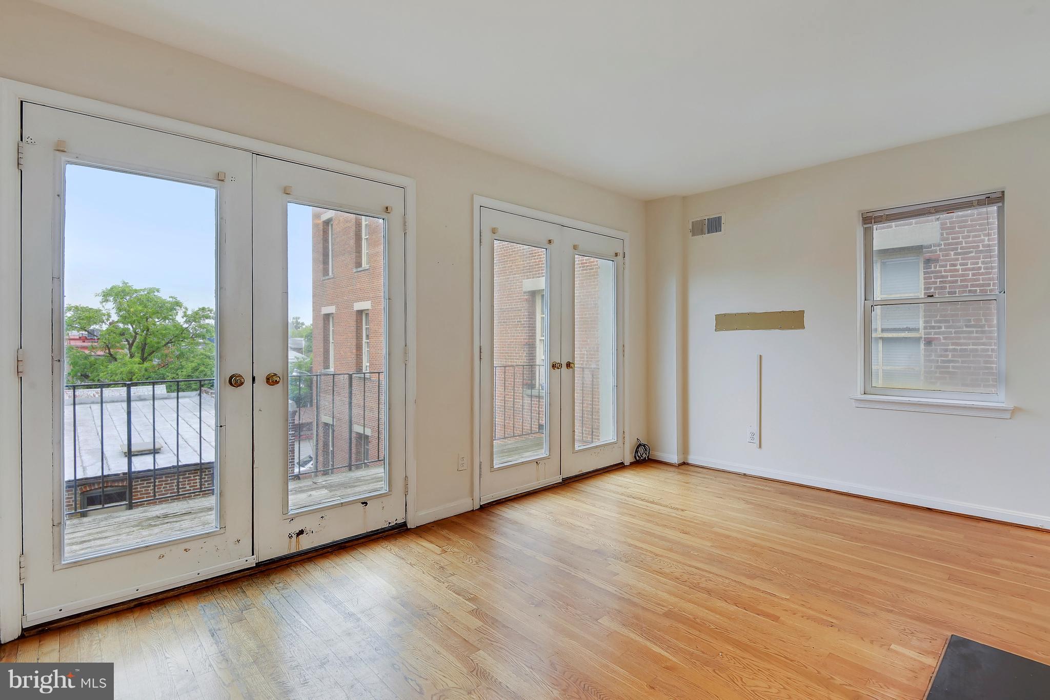 CAPITOL HILL - Residential Income