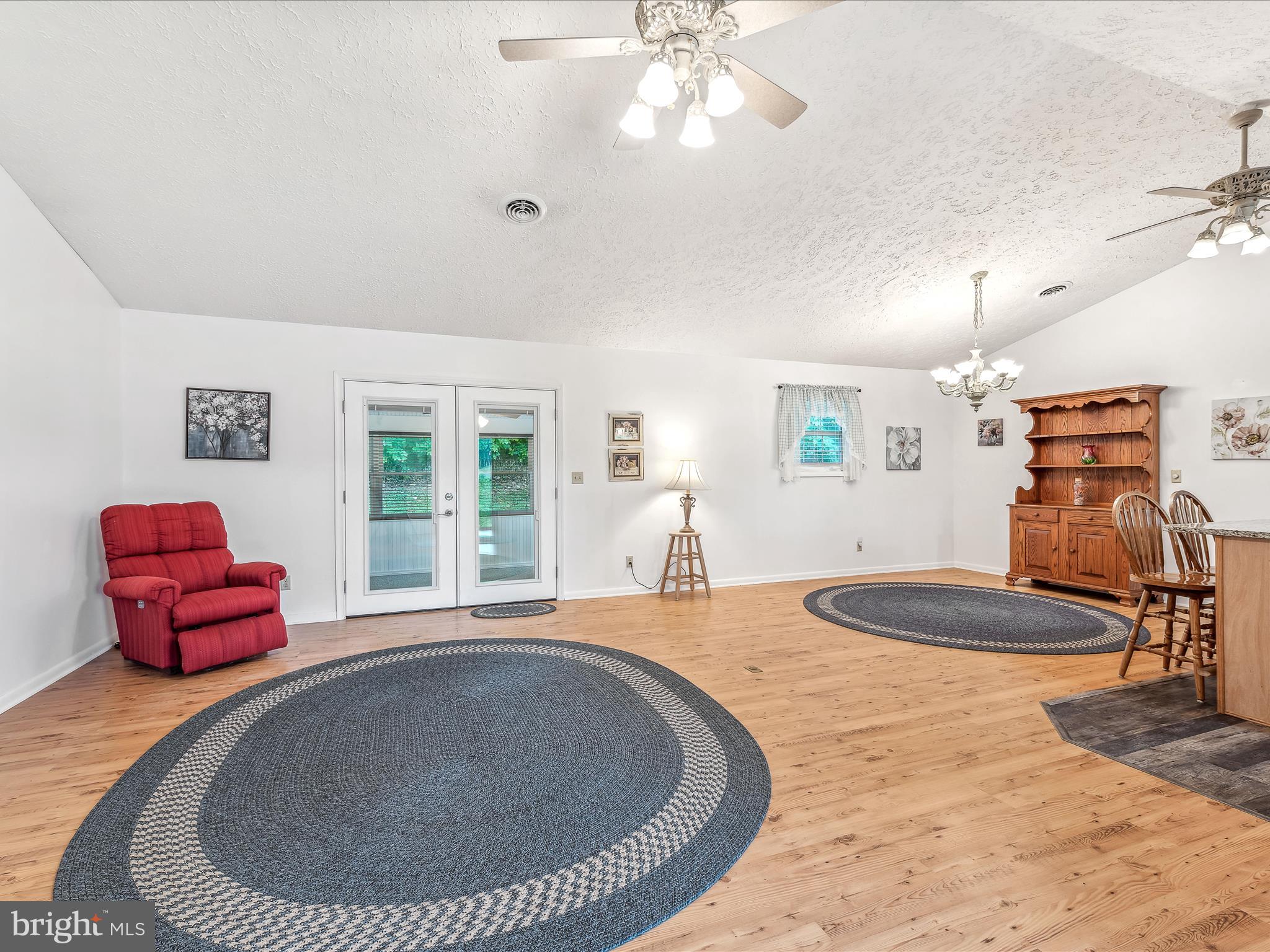 SOUTHRIDGE - Residential