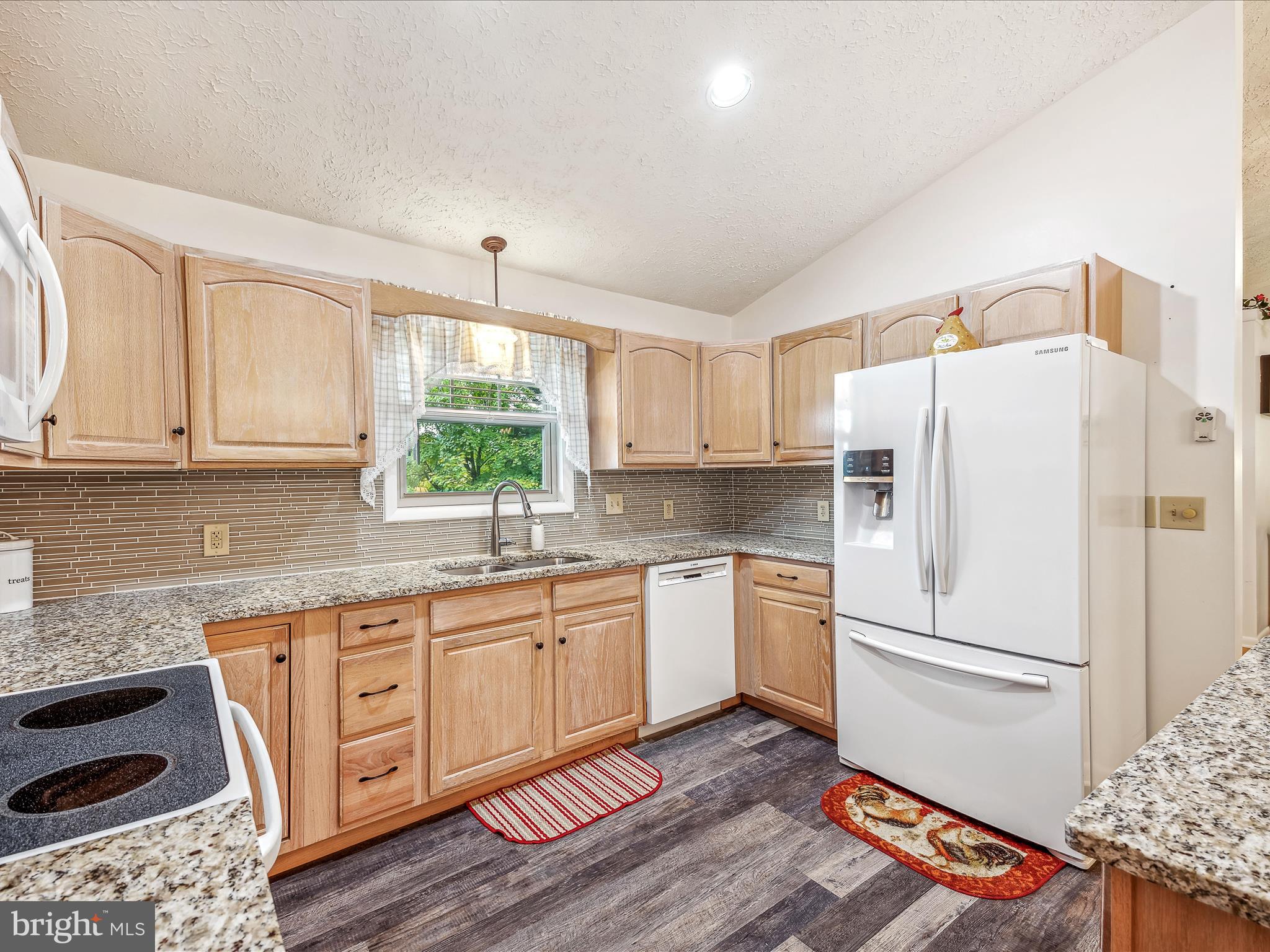 SOUTHRIDGE - Residential