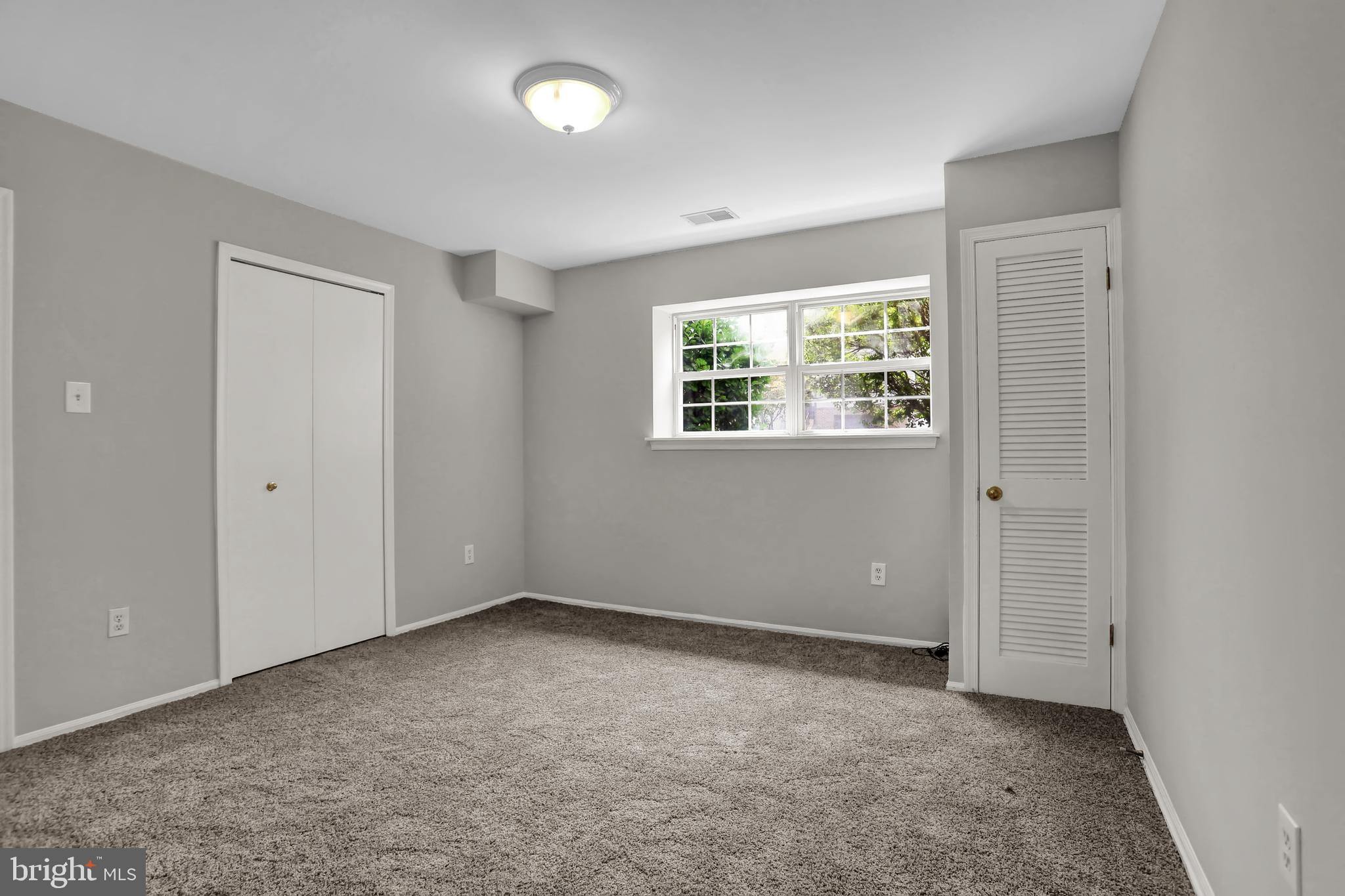 PINEY ORCHARD - Residential