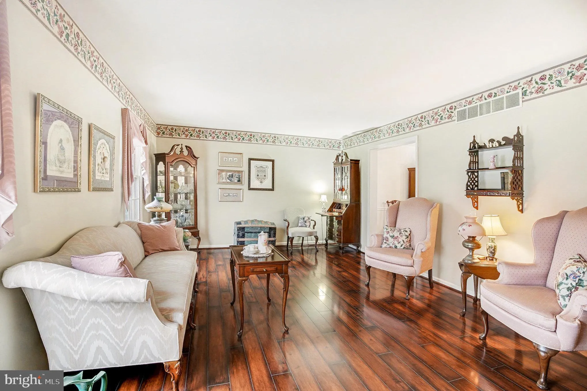 Lansdale, Pennsylvania 19446, United States, 4 Bedrooms Bedrooms, ,3 BathroomsBathrooms,Residential,Active,254841