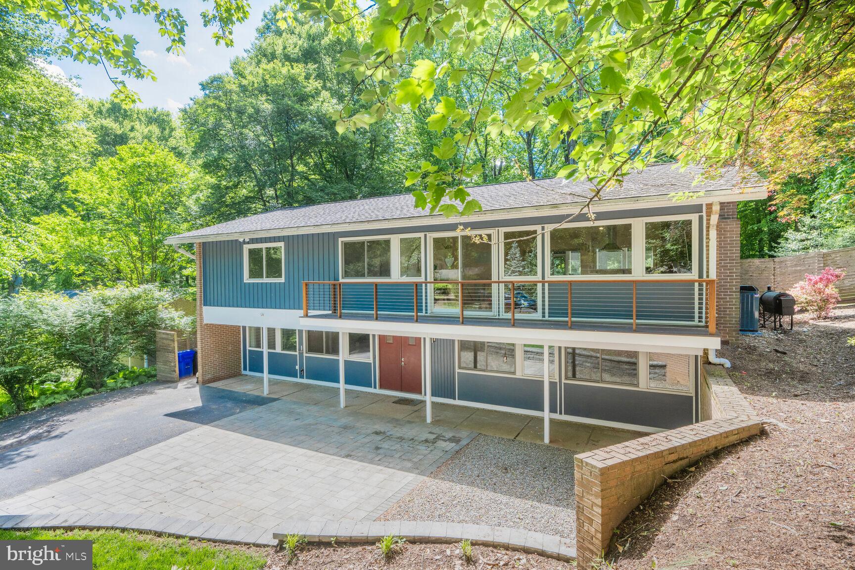 CARDEROCK SPRINGS - Residential