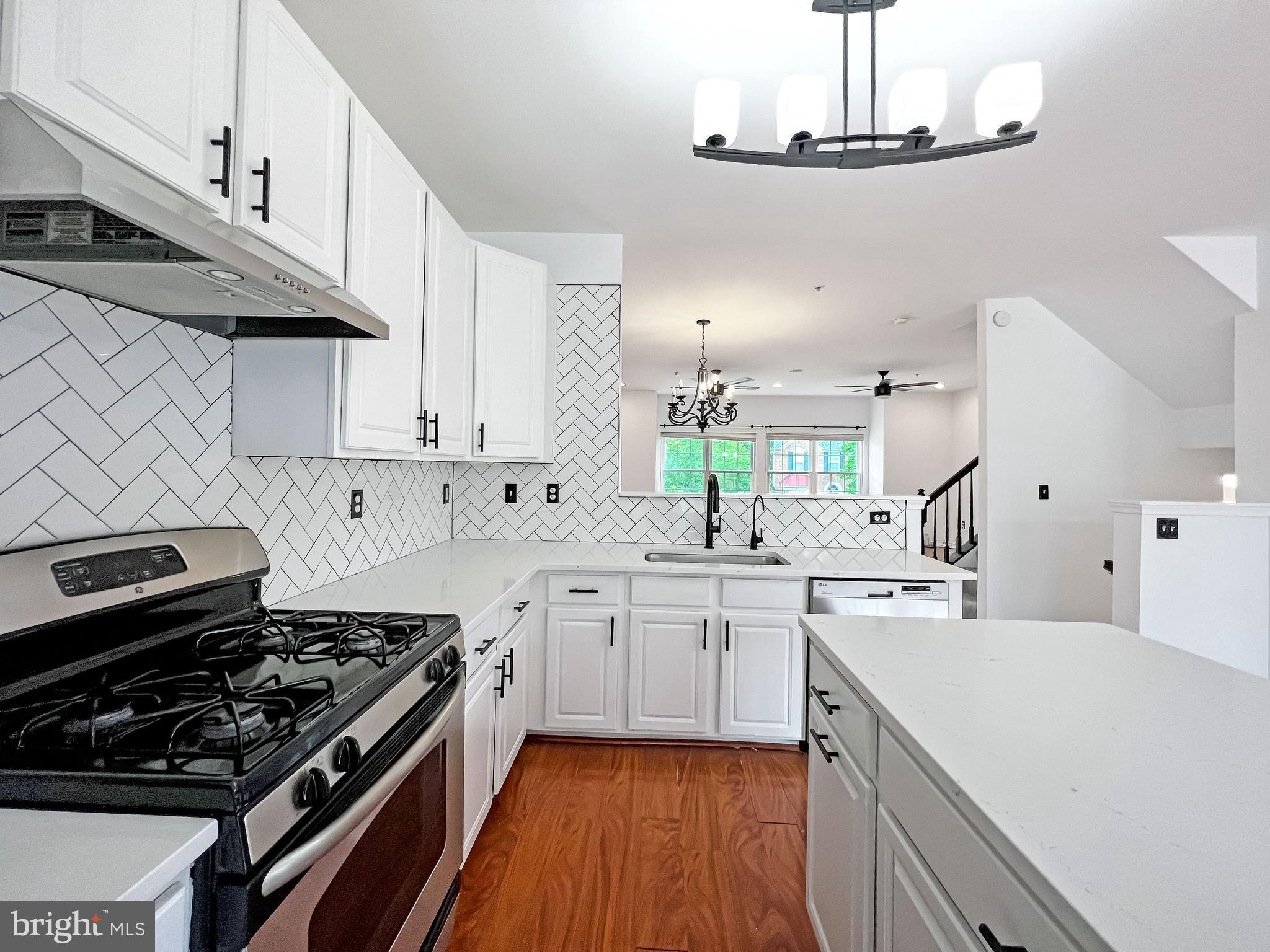 VISTA GARDENS - Residential