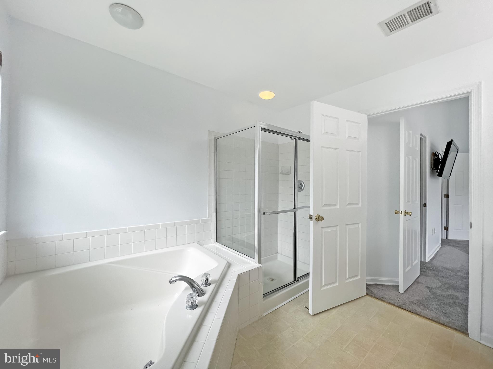 VISTA GARDENS - Residential