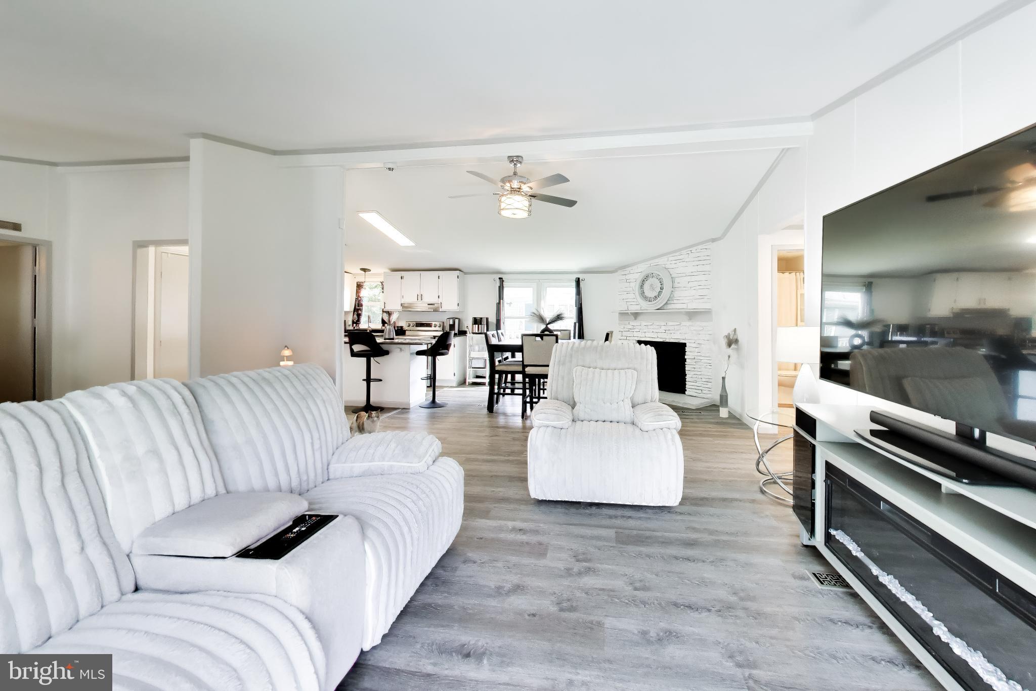 1614 COLESBURY PLACE