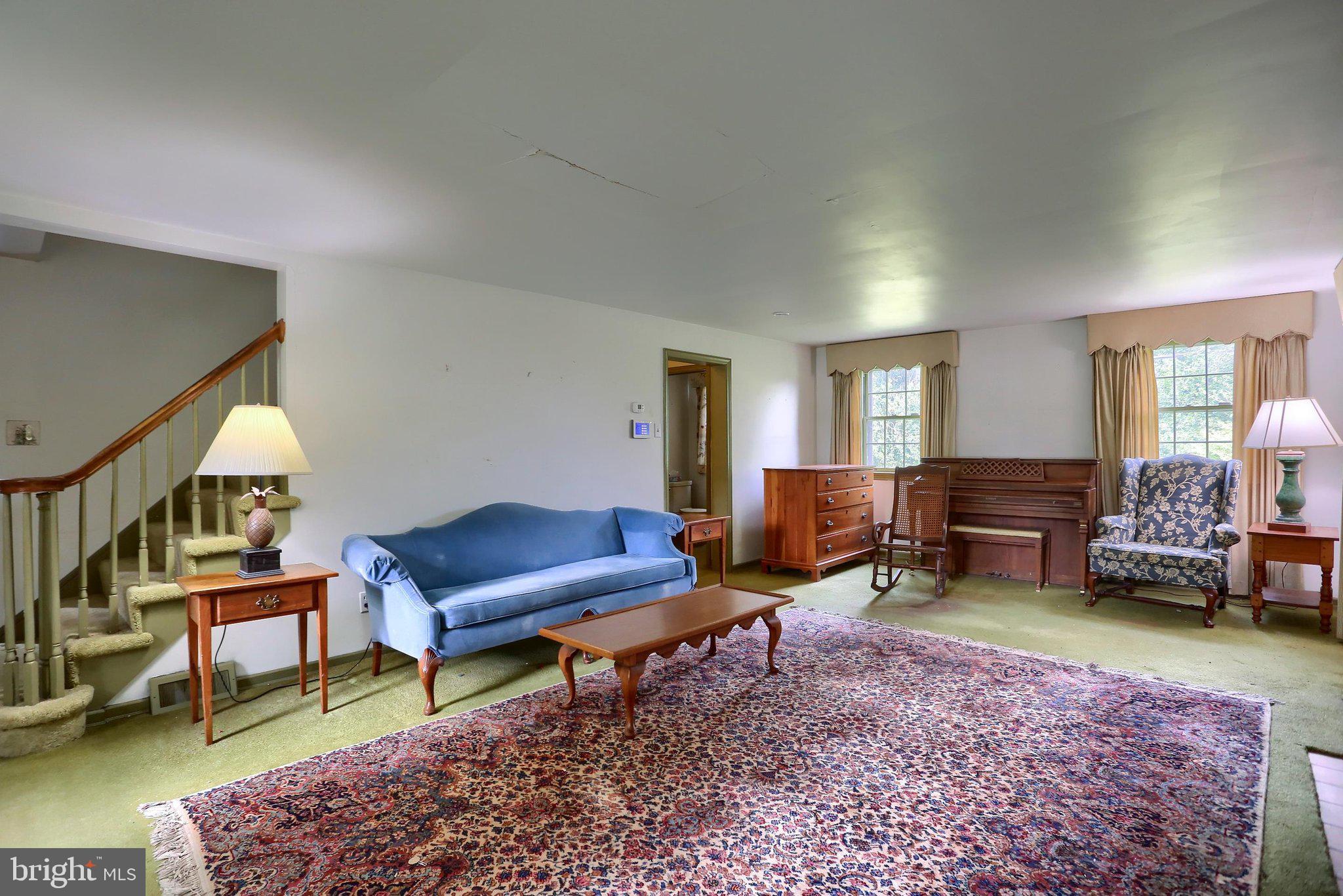 727 ARLINGTON ROAD