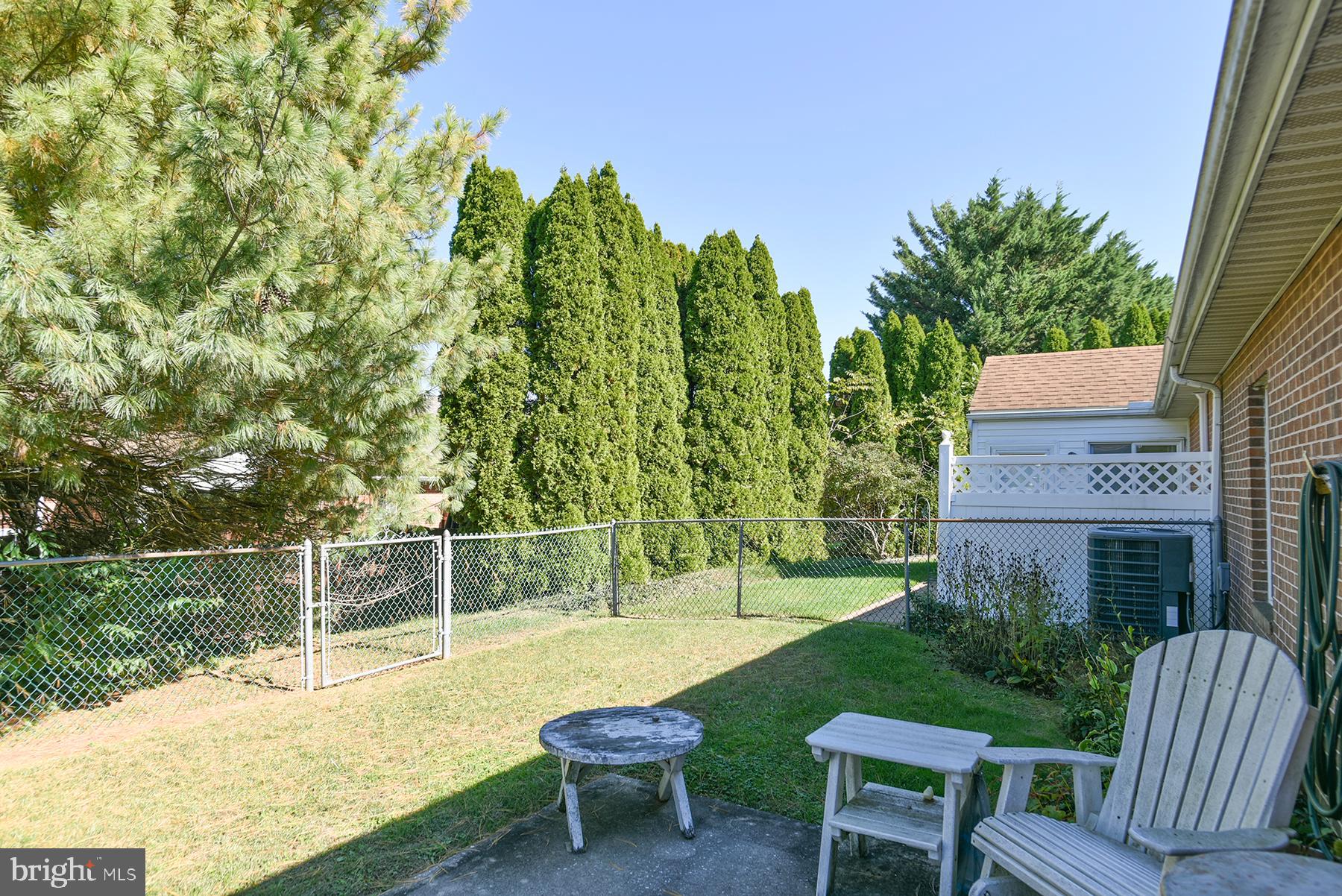 TOWNE OAK VILLAGE - Residential