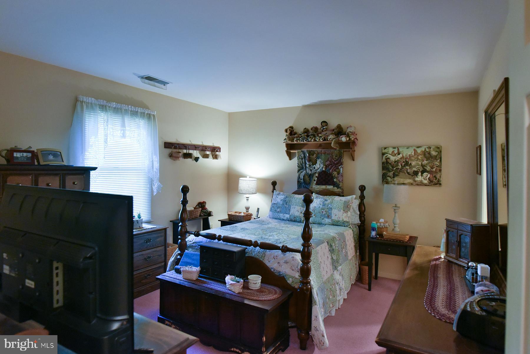 TOWNE OAK VILLAGE - Residential