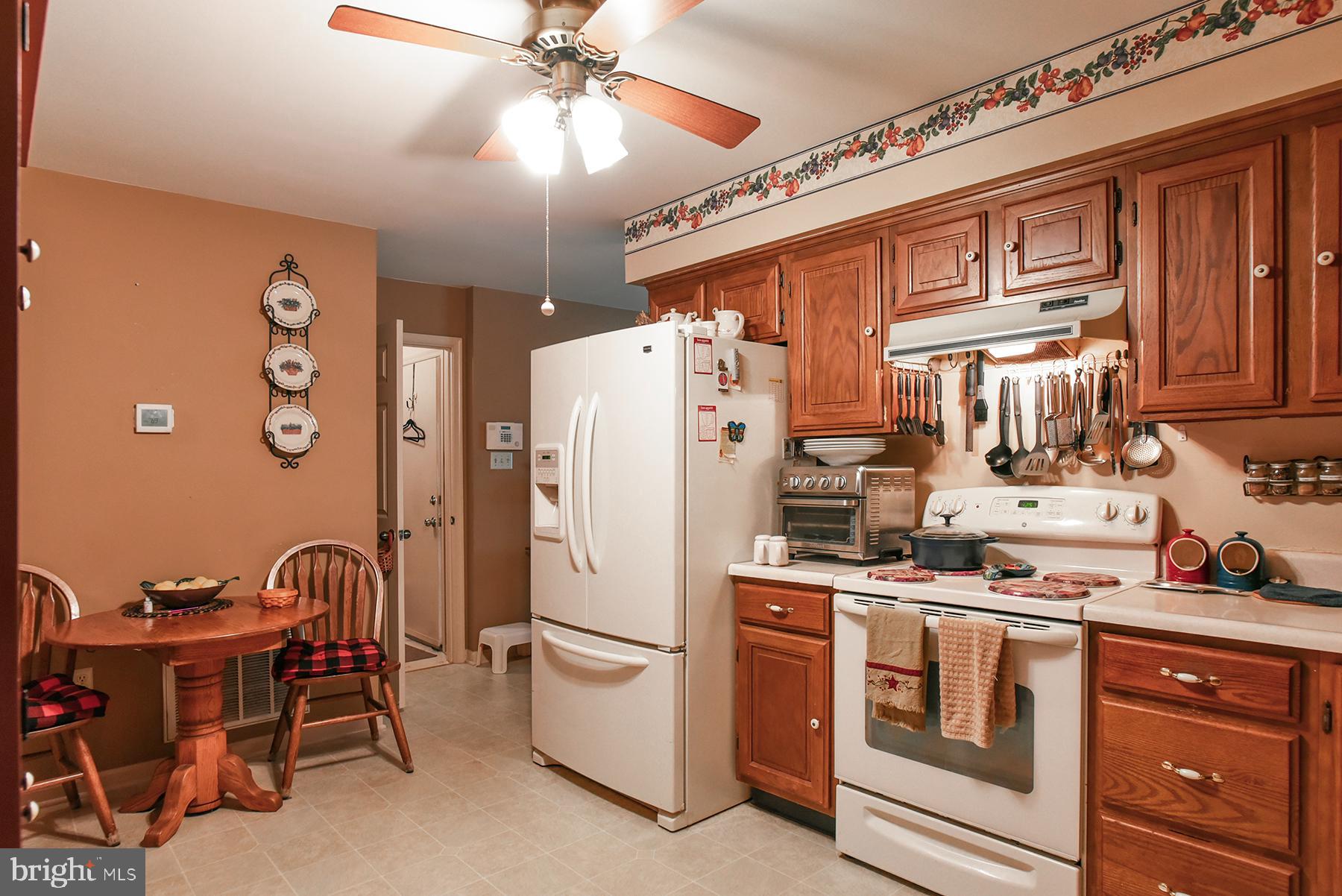 TOWNE OAK VILLAGE - Residential