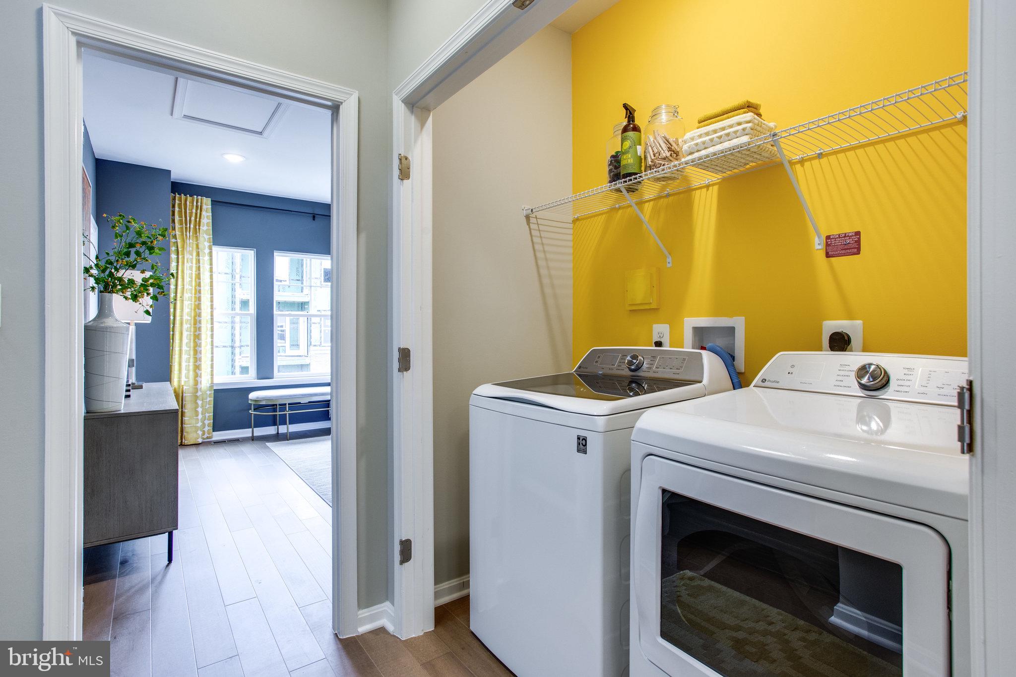 TOWNS AT MARKET COMMONS - Residential