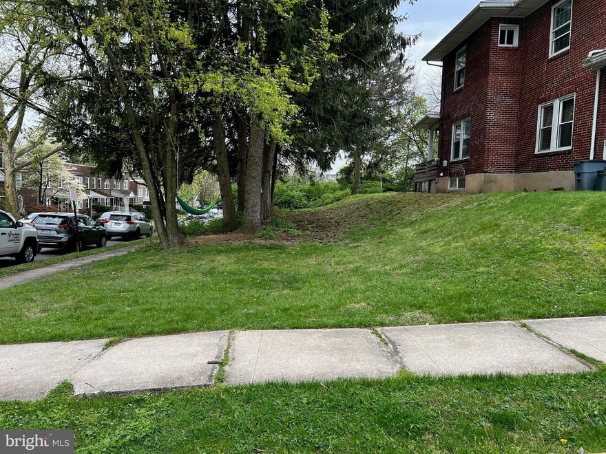 Seller says sell it! Seller is willing to entertain any and all offers. 
Rare opportunity arises to build new construction in West Reading Boro. This corner building lot located in the heart of West Reading Boro. Gas, electric, public water, public sewer are available on street for hook-up. Great location, walking distance to The Reading Hospital, Museum, shopping, and restaurants on Penn Avenue. Please call for more information.