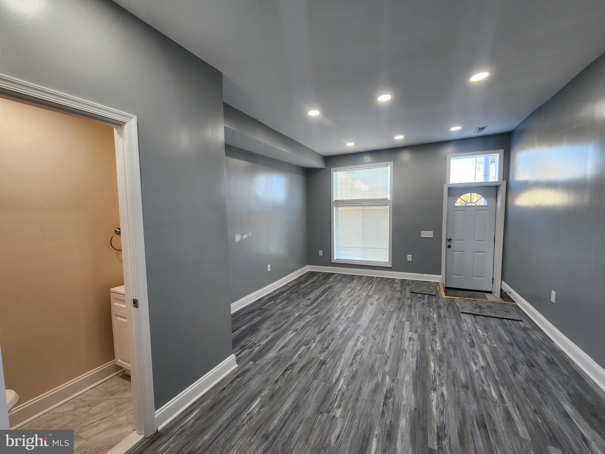 EAST SIDE - Residential