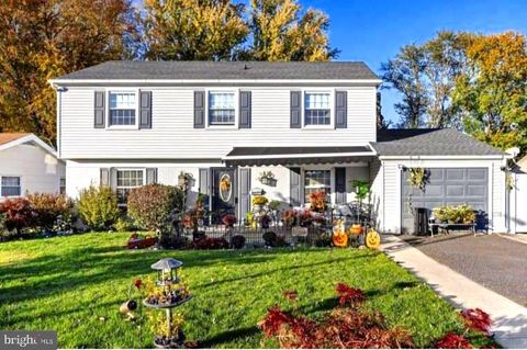 Photo of 71 Baldwin Lane, WILLINGBORO, NJ 08046 (MLS # NJBL2101872)