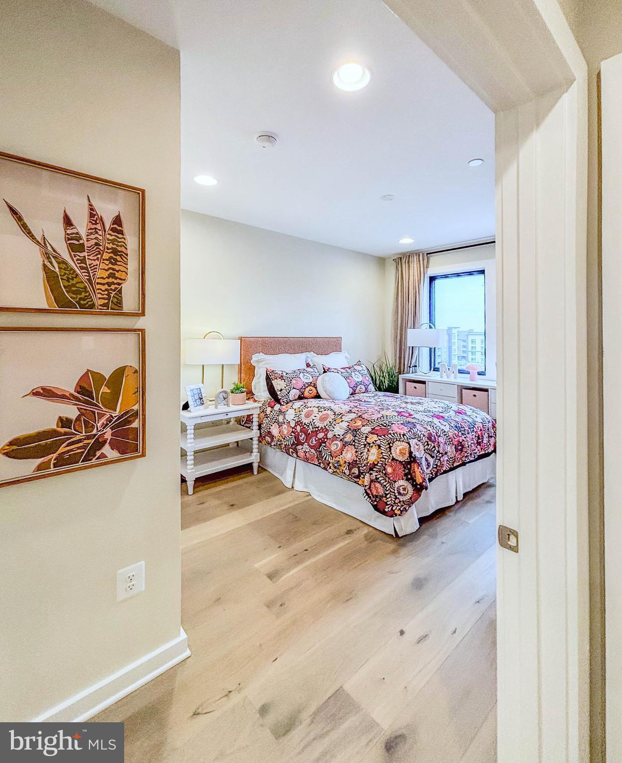 ROCKVILLE - Residential