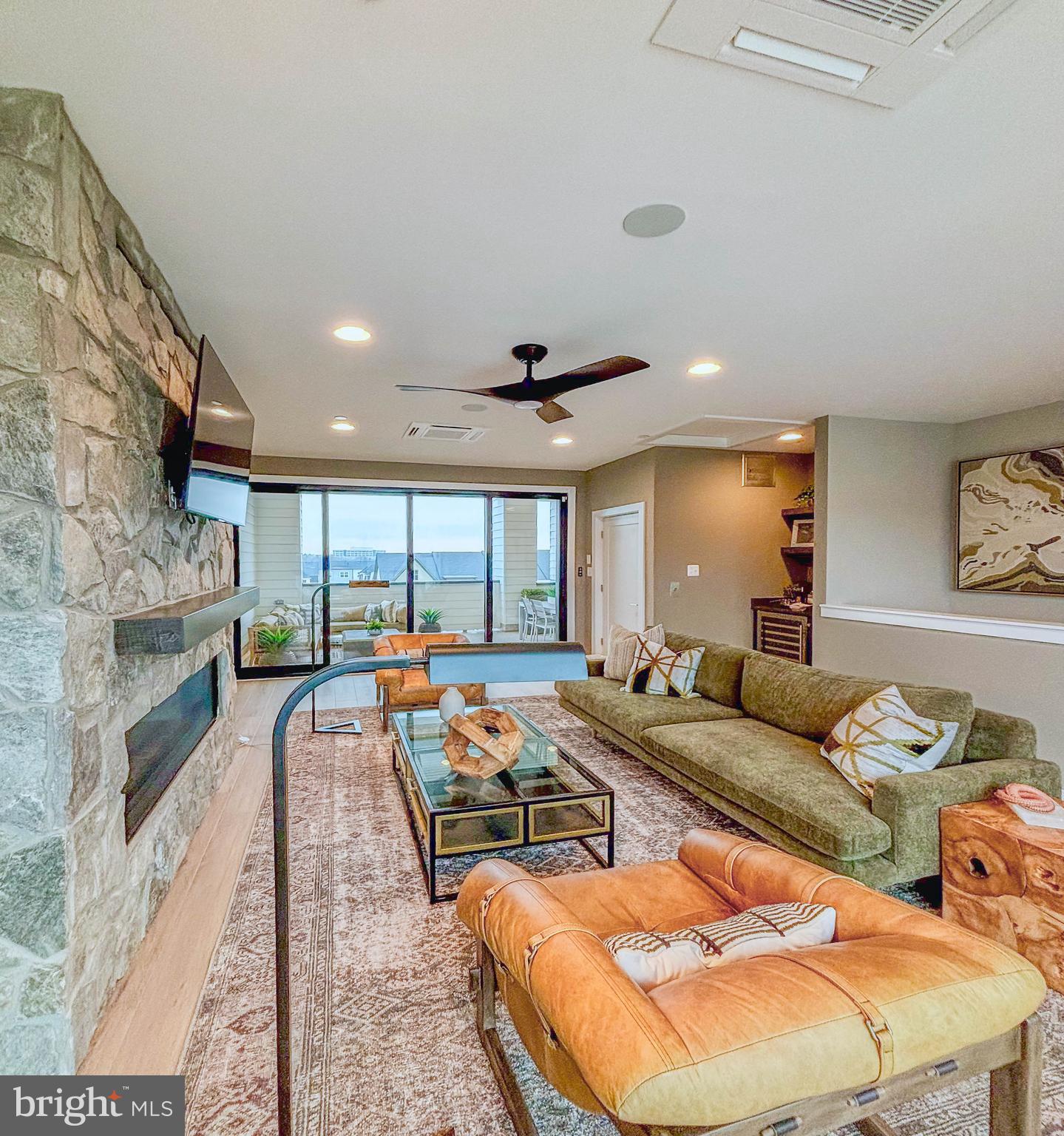 ROCKVILLE - Residential