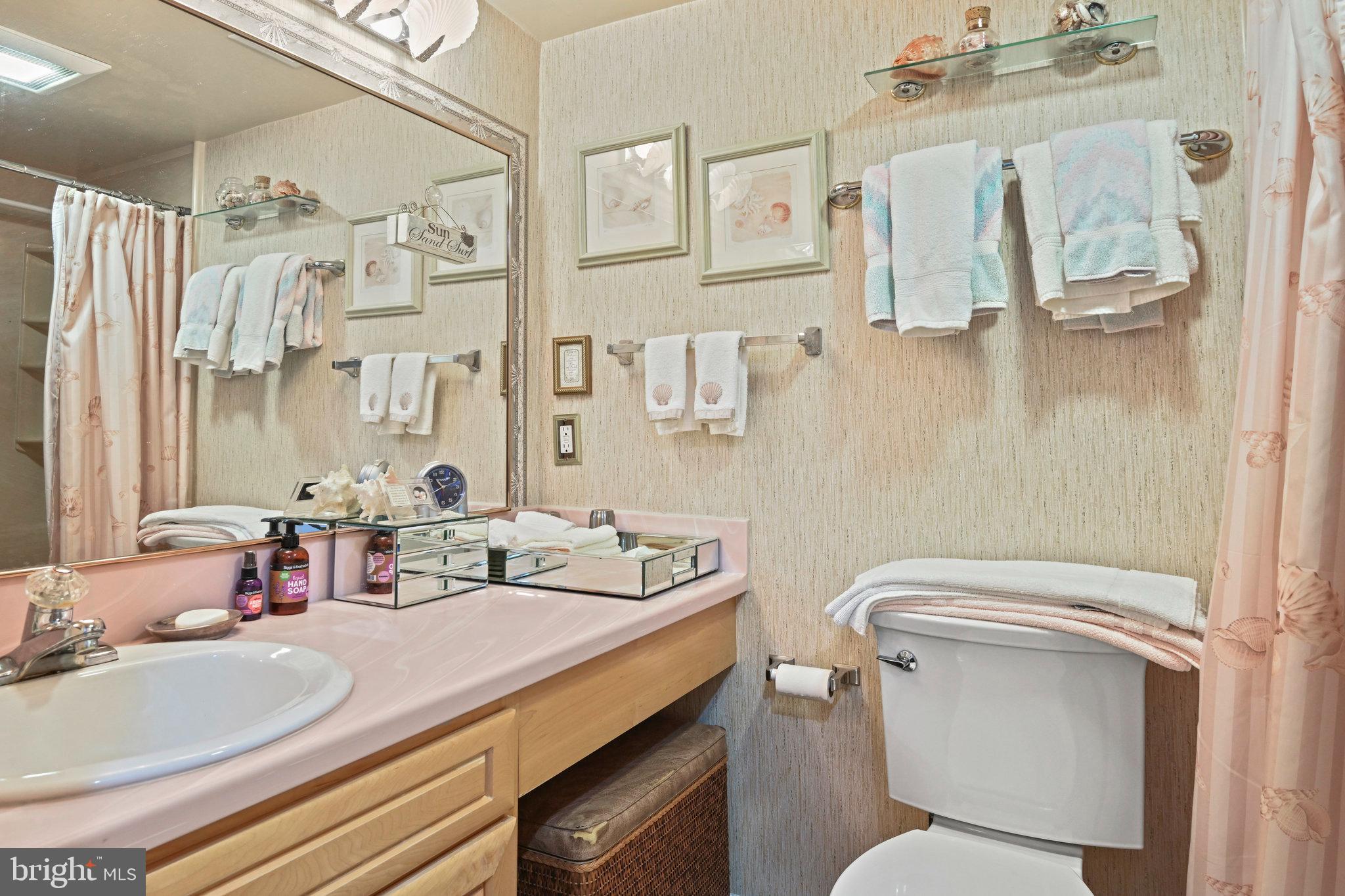 SOUTHGATE CONDO - Residential