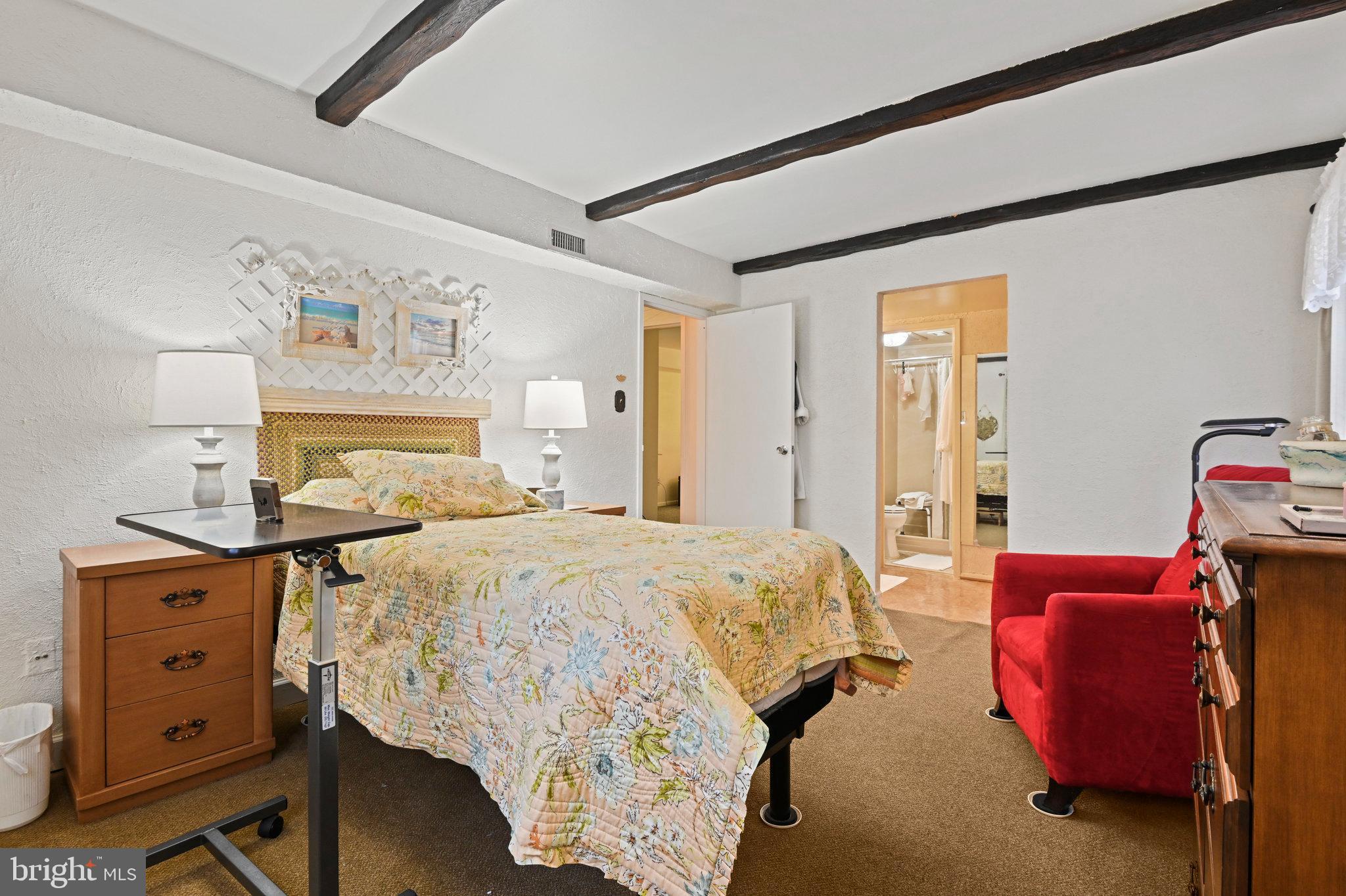 SOUTHGATE CONDO - Residential