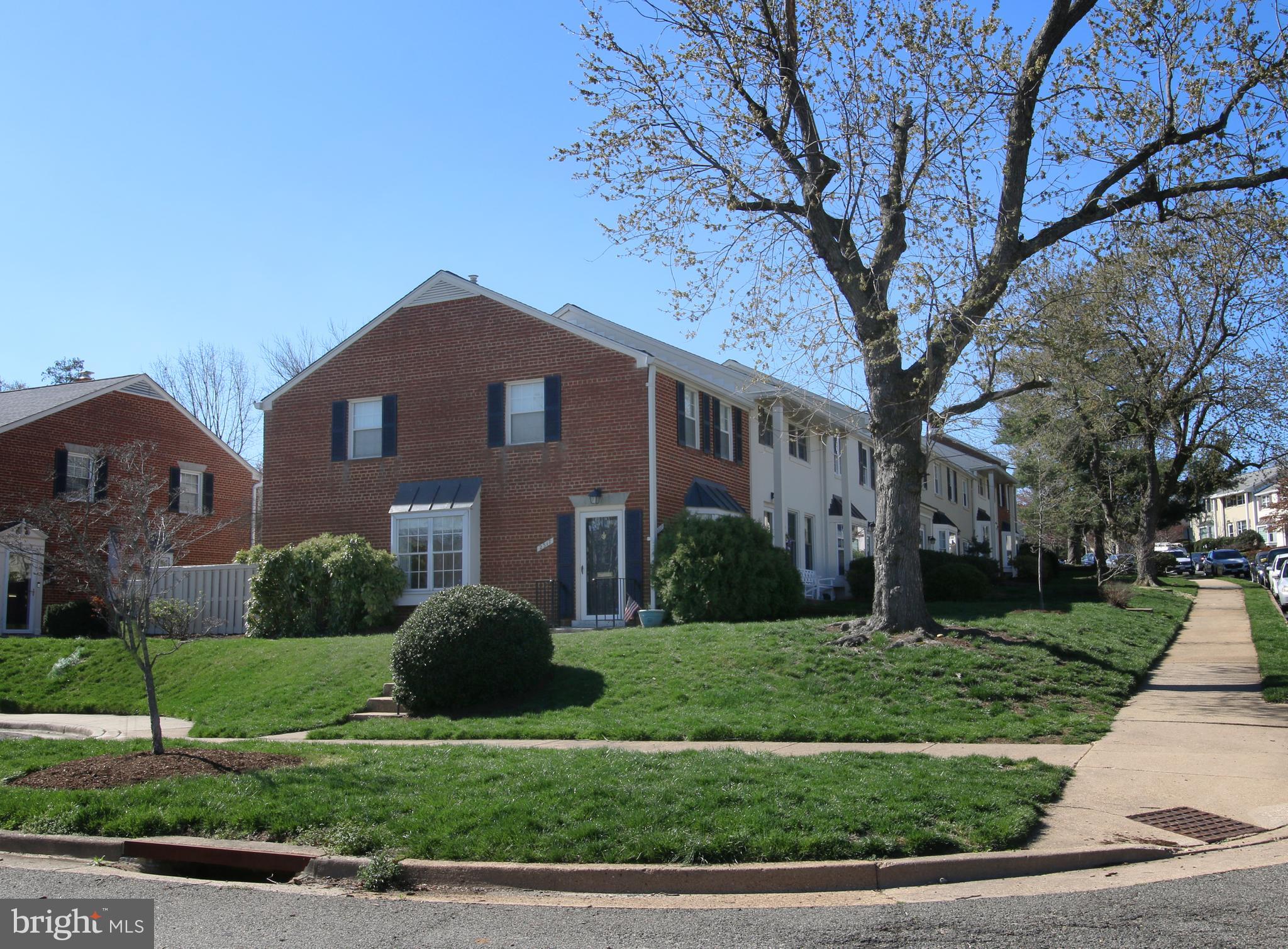 FAIRLINGTON TOWNE - Residential