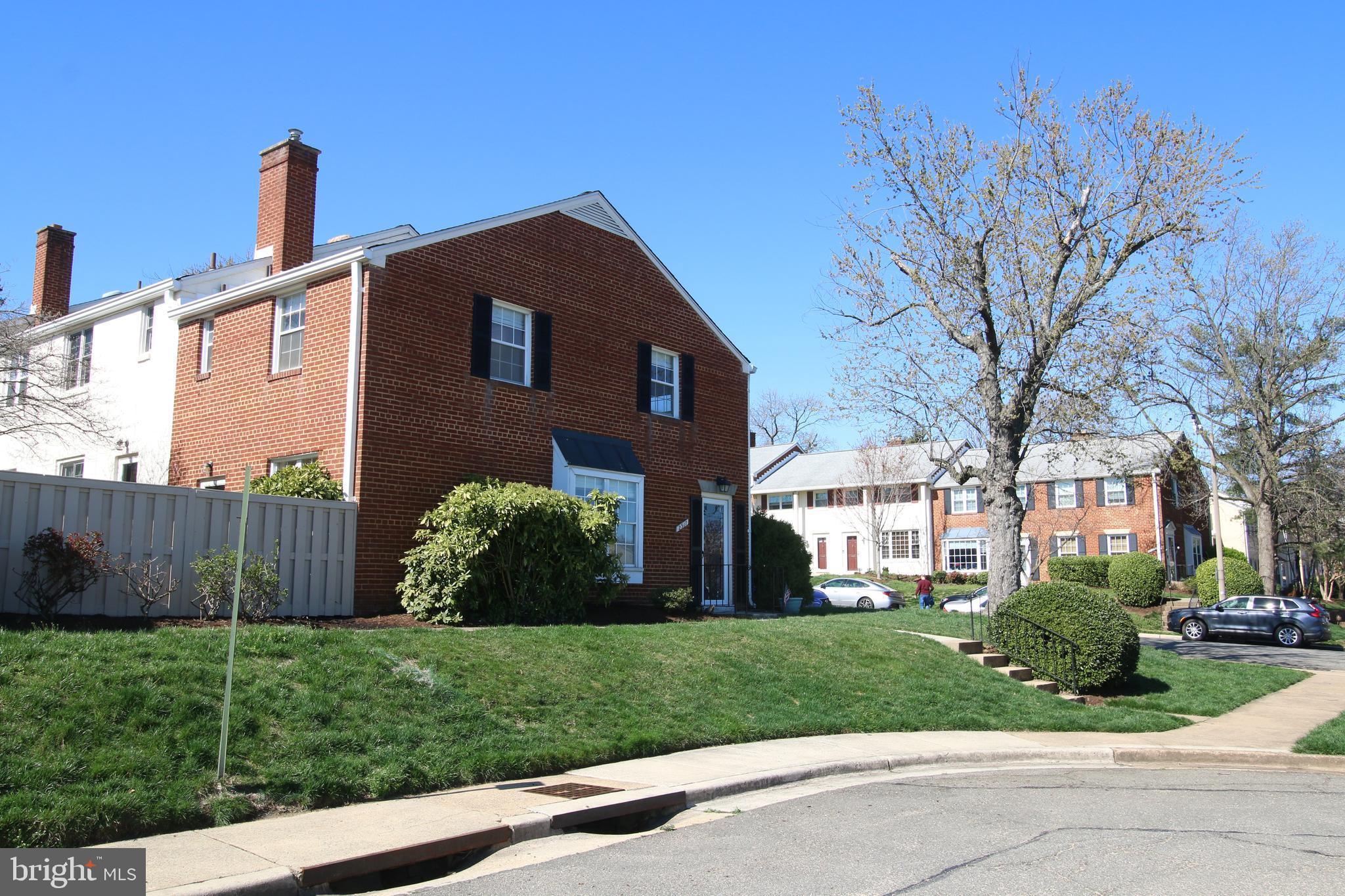FAIRLINGTON TOWNE - Residential
