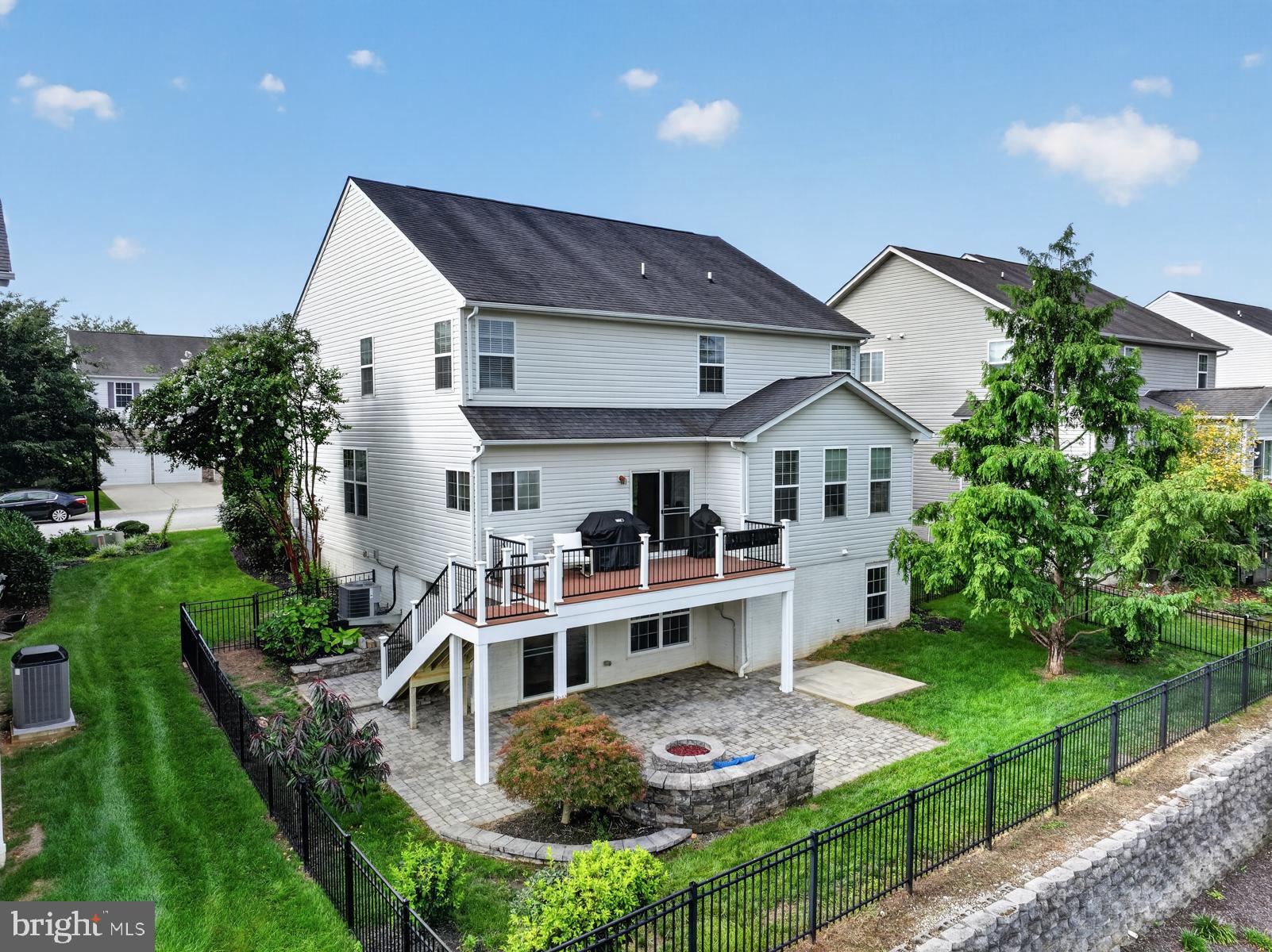 810 MORAN DRIVE