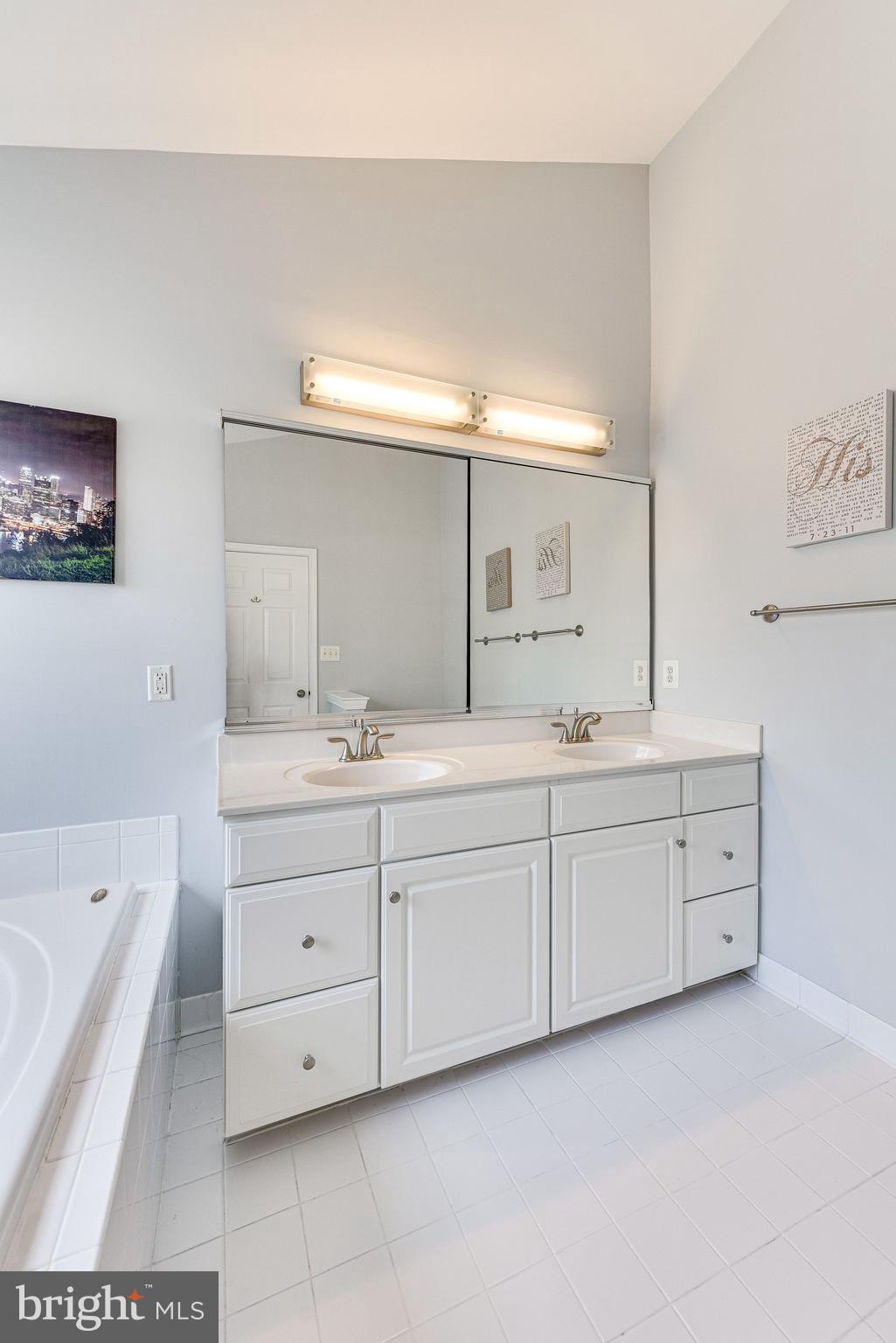 BELMONT COUNTRY CLUB - Residential