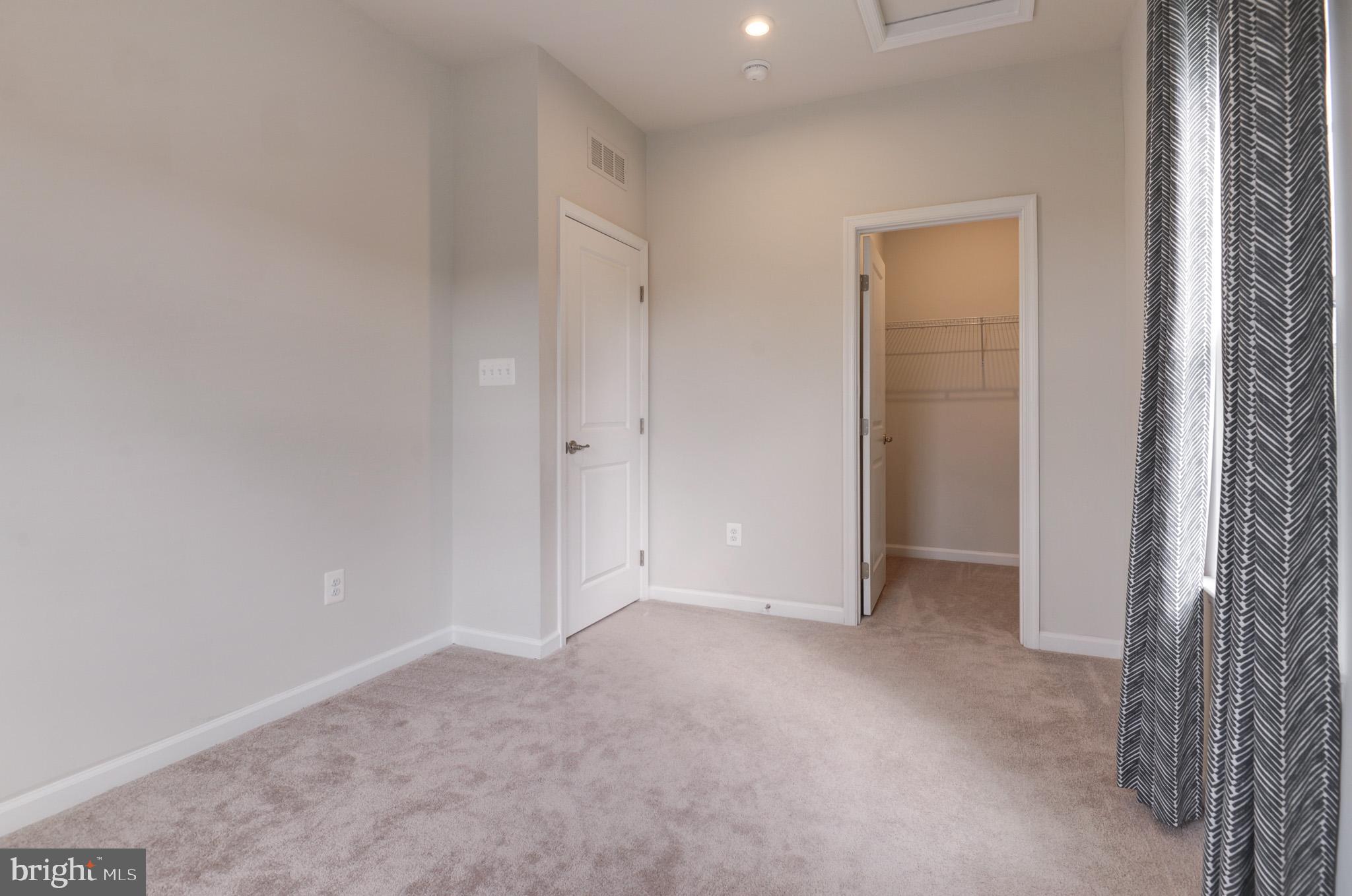 FOSTER'S GLEN - Residential