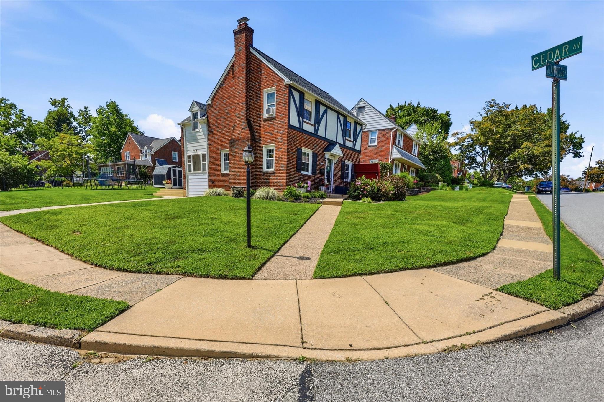 808 STANBRIDGE ROAD