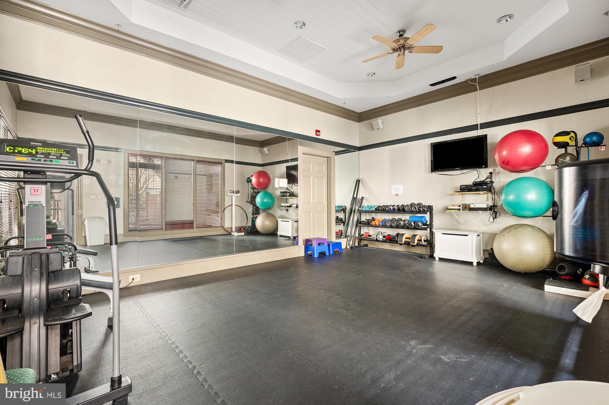 HIGH VIEW AT HUNT VALLEY - Residential