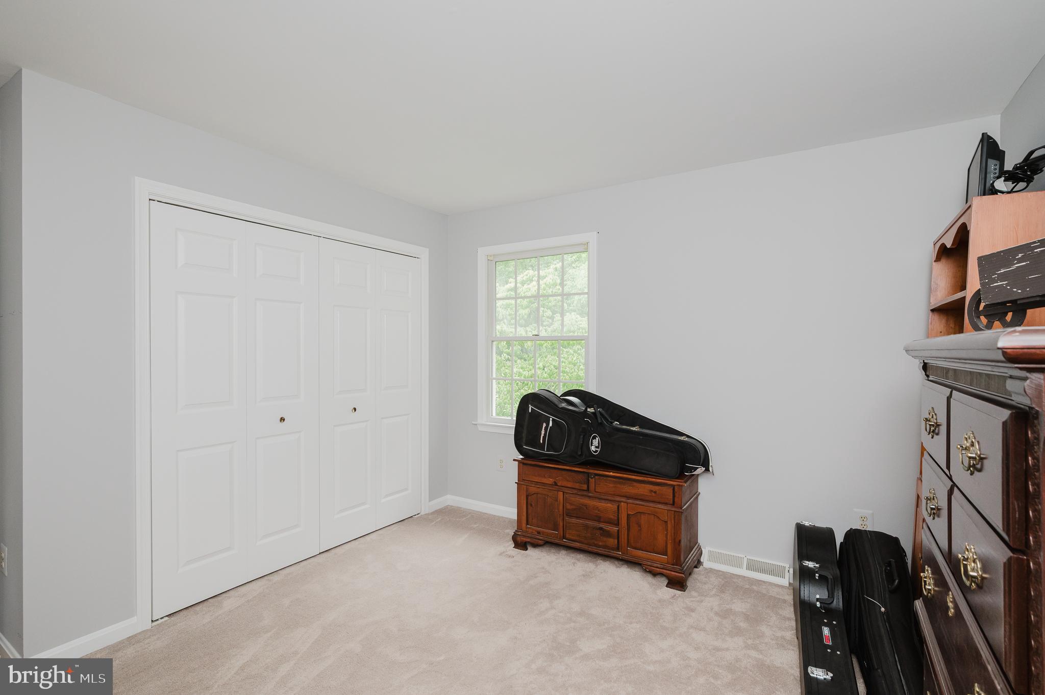FOREST LAKES - Residential