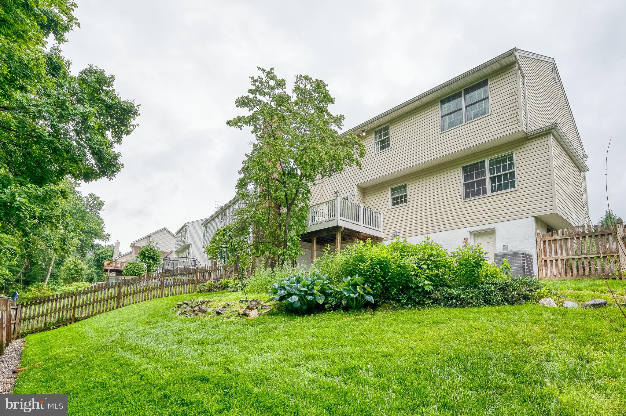 FOREST LAKES - Residential