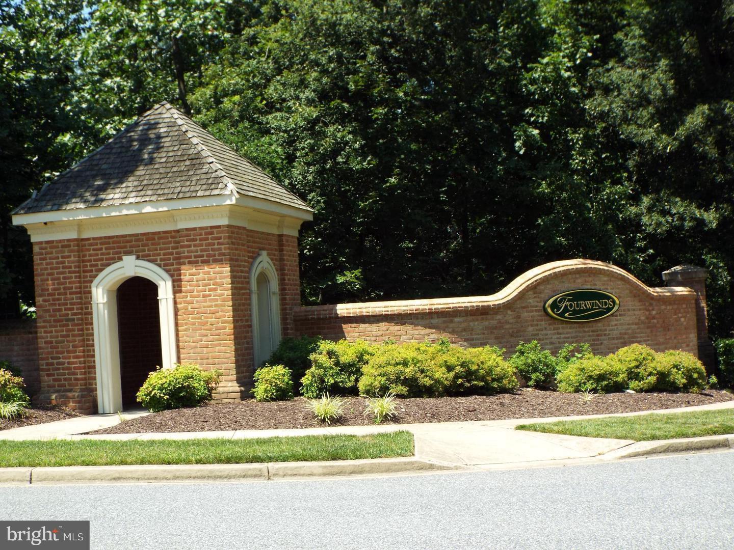 7923 DARBY LANE