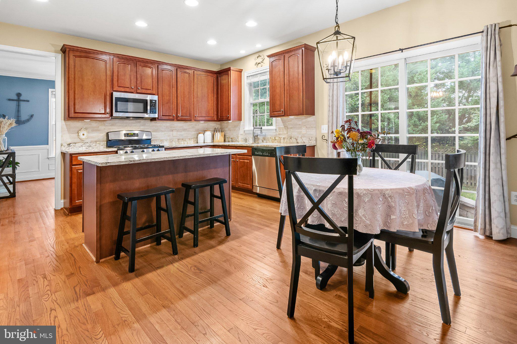7923 DARBY LANE