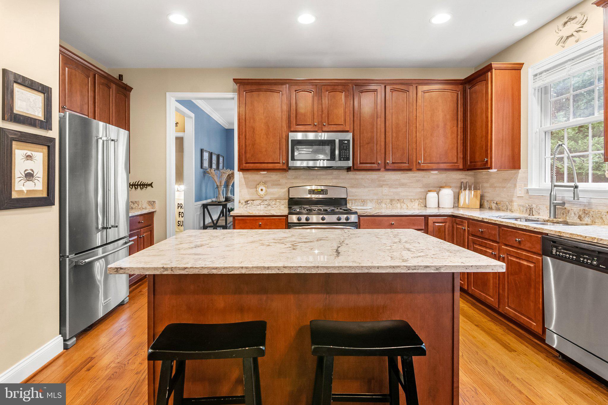 7923 DARBY LANE