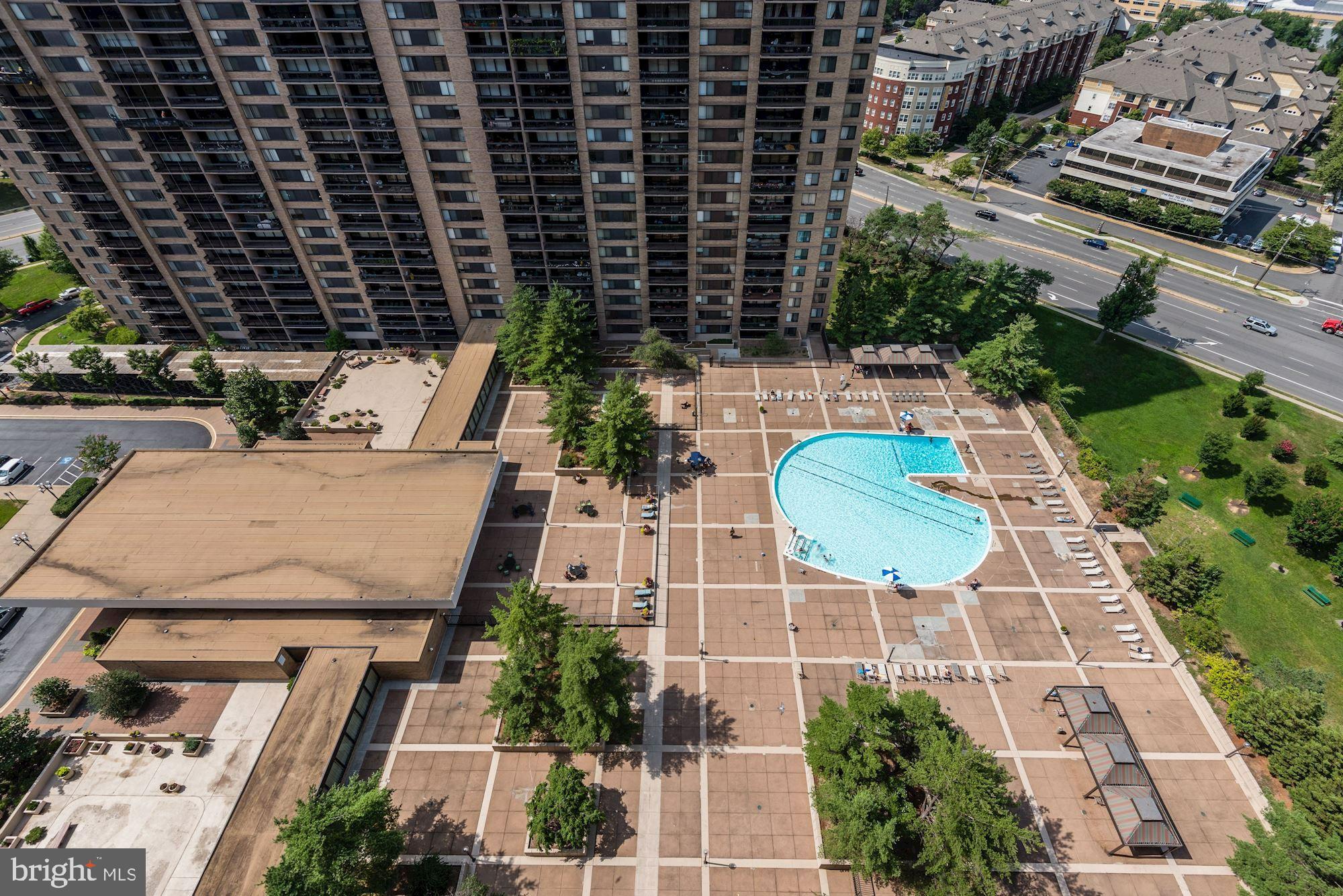 SKYLINE PLAZA - Residential Lease