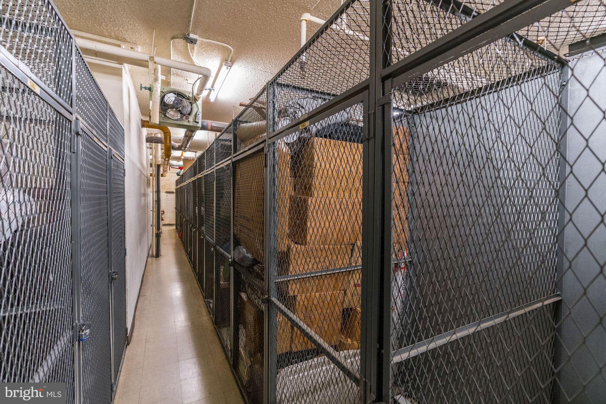 SKYLINE PLAZA - Residential Lease