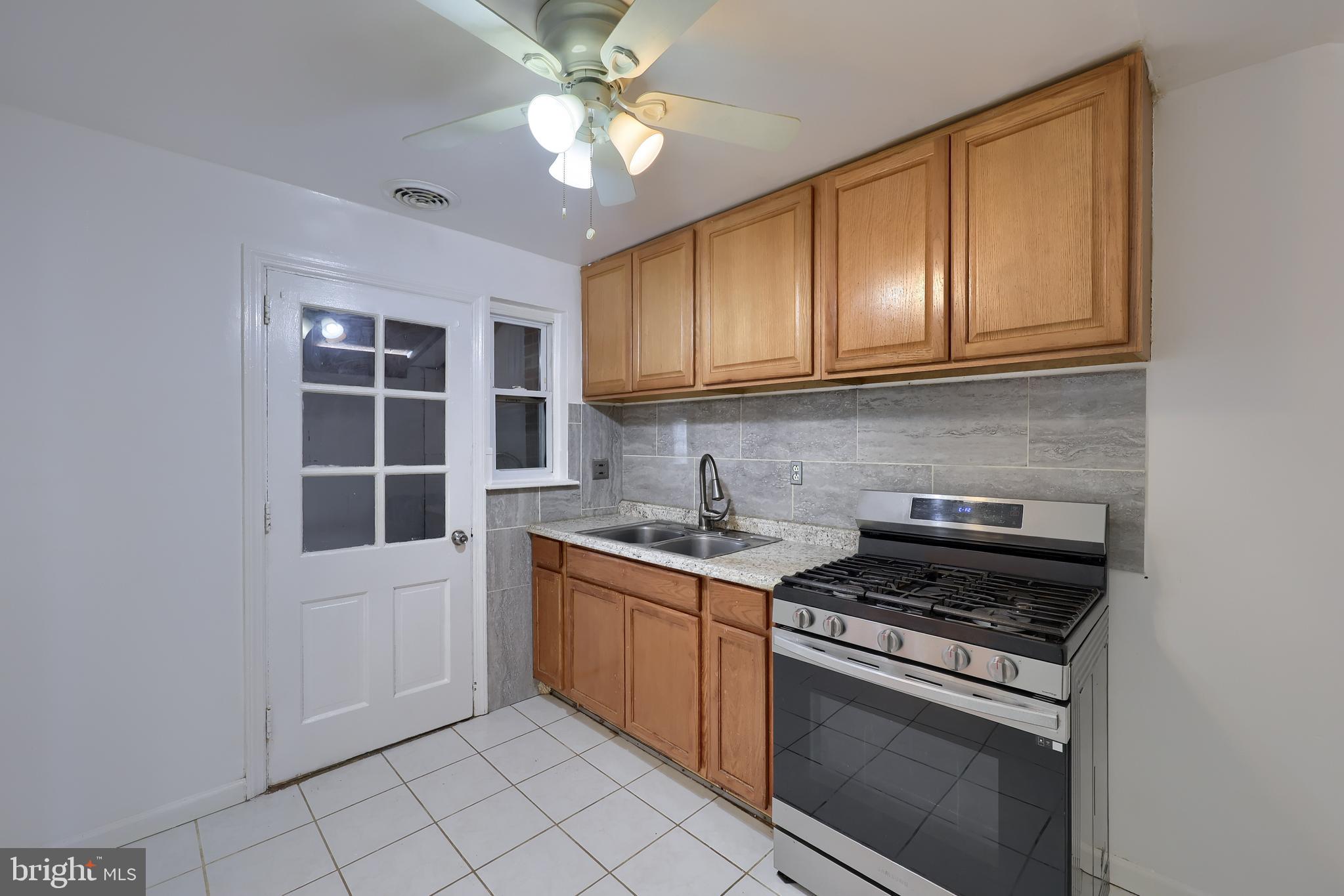 LANCASTER - Residential