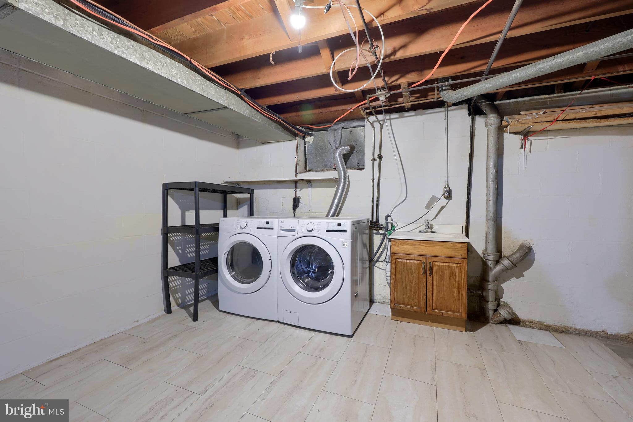 LANCASTER - Residential