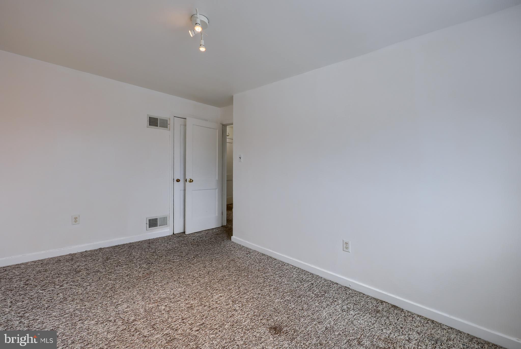 LANCASTER - Residential