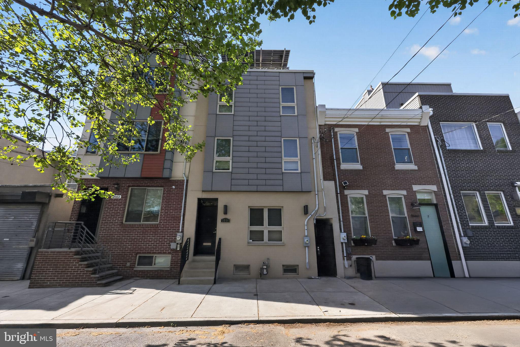 EAST KENSINGTON - Residential