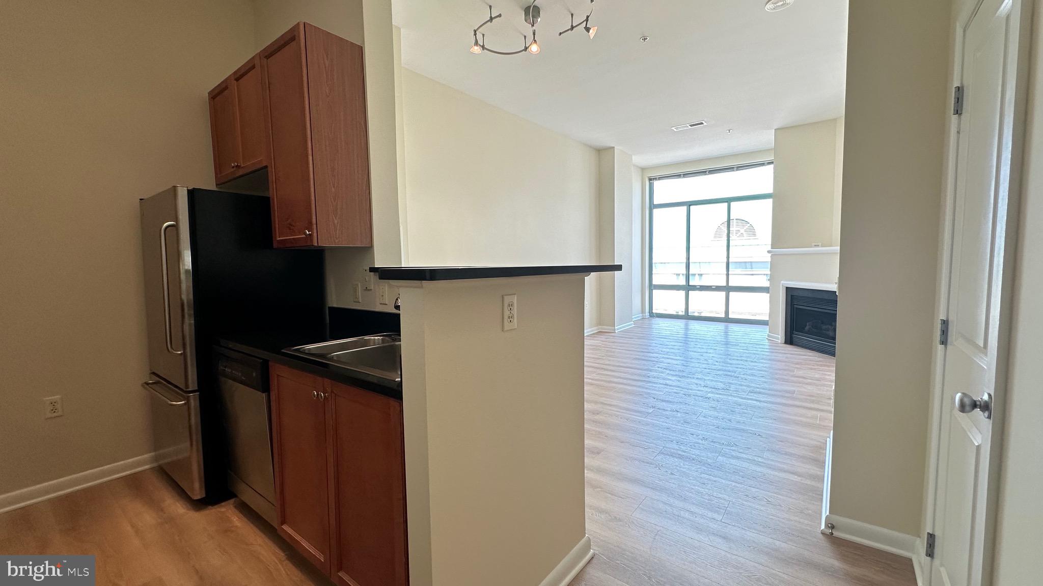 851 N GLEBE ROAD PH07