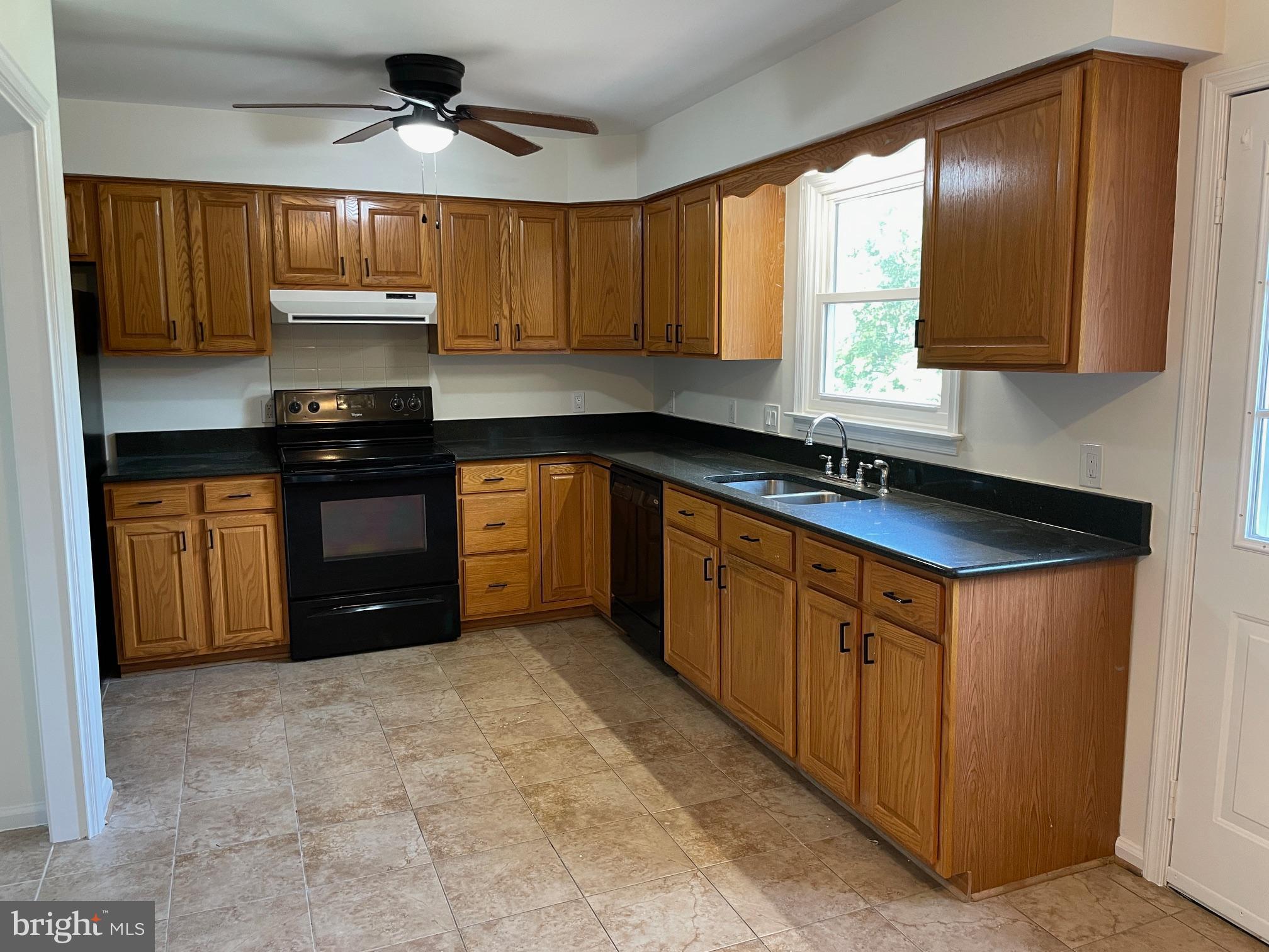 TUSCAWILLA HILLS - Residential