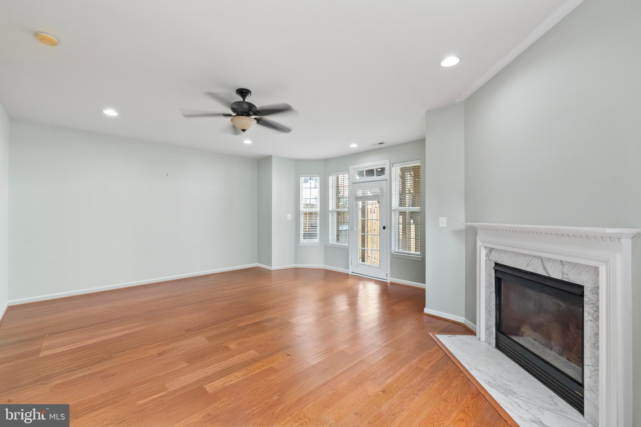 24687 KINGS CANYON SQUARE