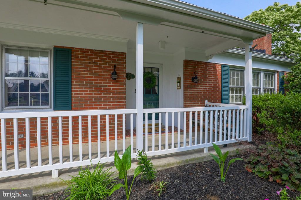 Photo of 6476 ORANGE ST, EAST PETERSBURG, PA 17520 (MLS # PALA2038086)