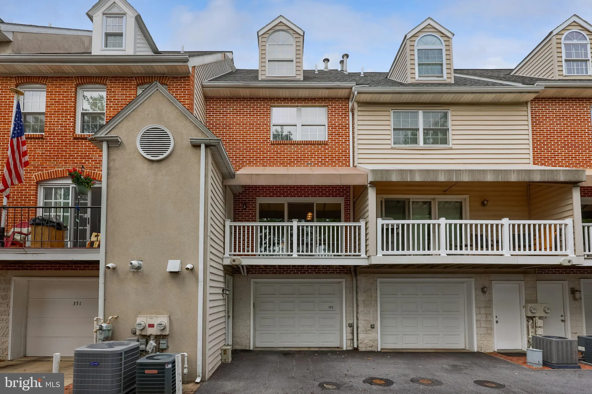 Lancaster, Pennsylvania 17603, United States, 3 Bedrooms Bedrooms, ,3 BathroomsBathrooms,Residential,Active,210078