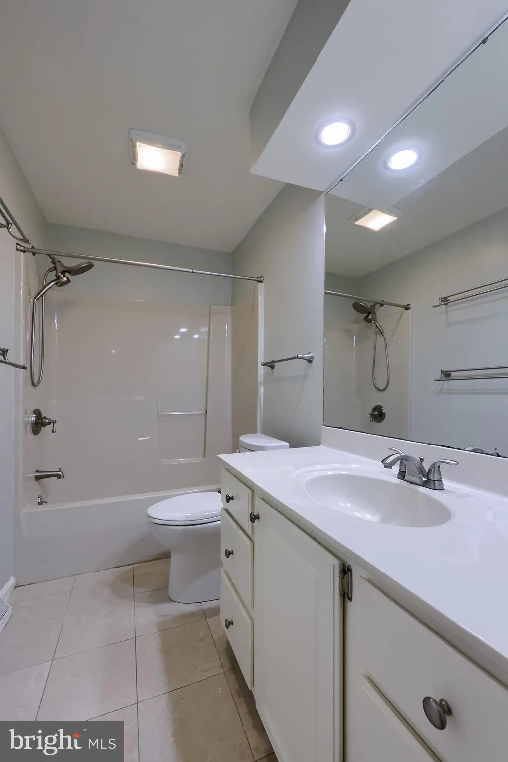 Lancaster, Pennsylvania 17603, United States, 3 Bedrooms Bedrooms, ,3 BathroomsBathrooms,Residential,Active,210078