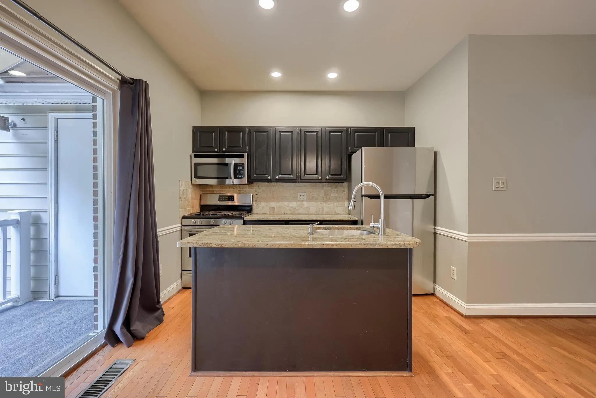 Lancaster, Pennsylvania 17603, United States, 3 Bedrooms Bedrooms, ,3 BathroomsBathrooms,Residential,Active,210078