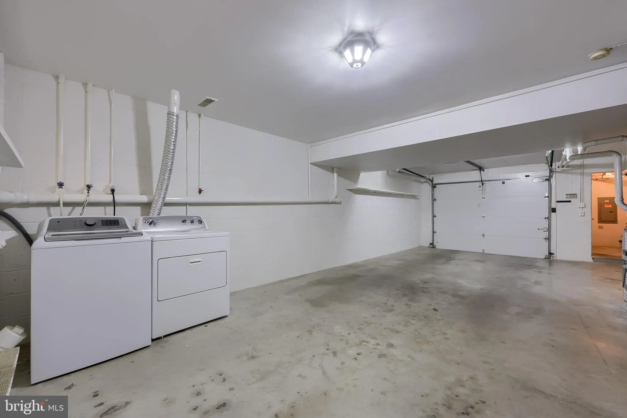 Lancaster, Pennsylvania 17603, United States, 3 Bedrooms Bedrooms, ,3 BathroomsBathrooms,Residential,Active,210078