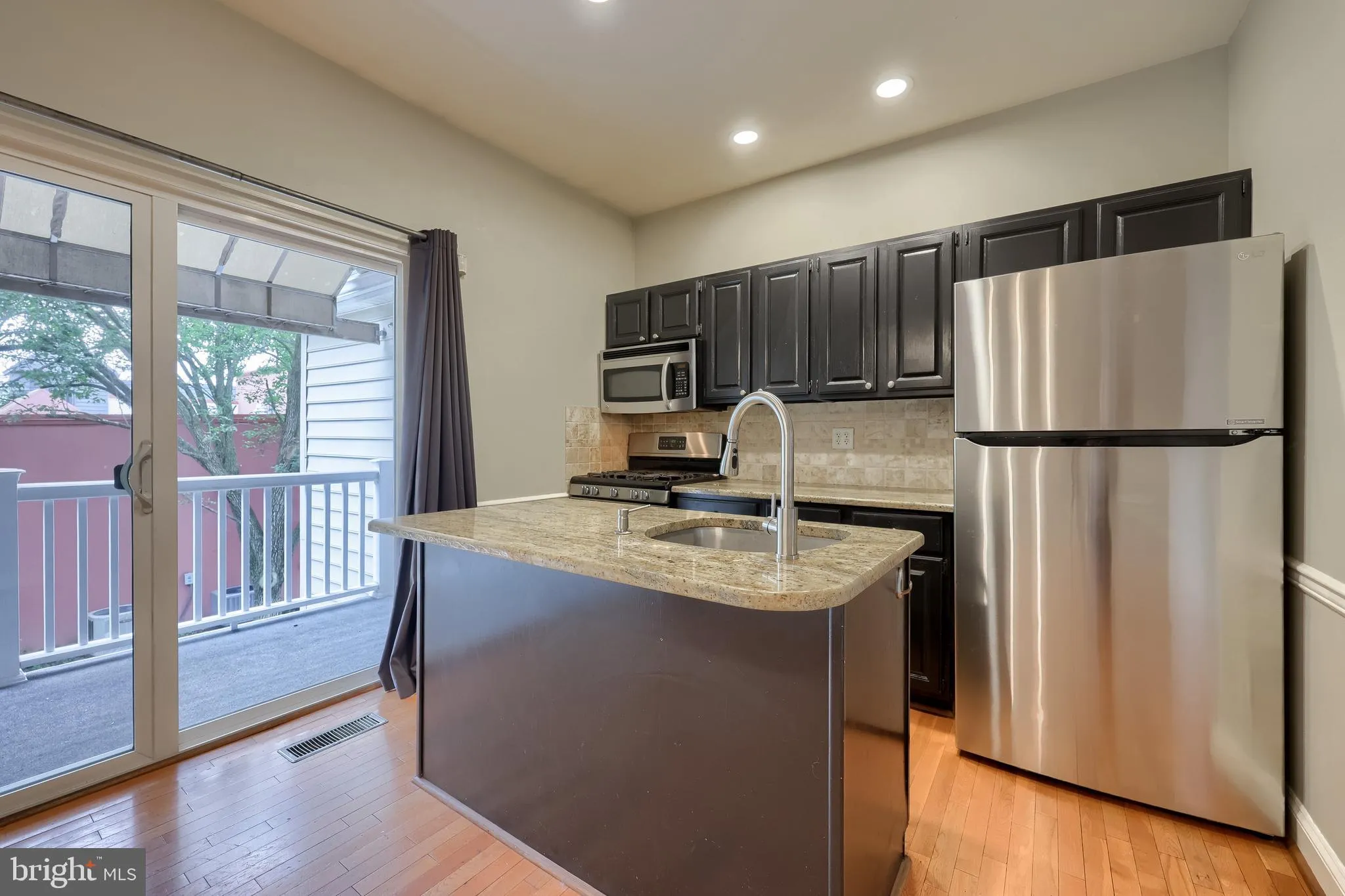 Lancaster, Pennsylvania 17603, United States, 3 Bedrooms Bedrooms, ,3 BathroomsBathrooms,Residential,Active,210078