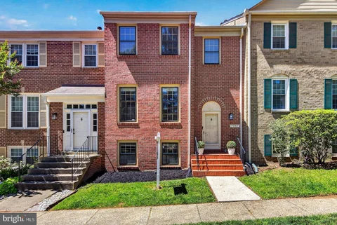 4867 Carriagepark Road, Fairfax, VA MLS: VAFX2341514