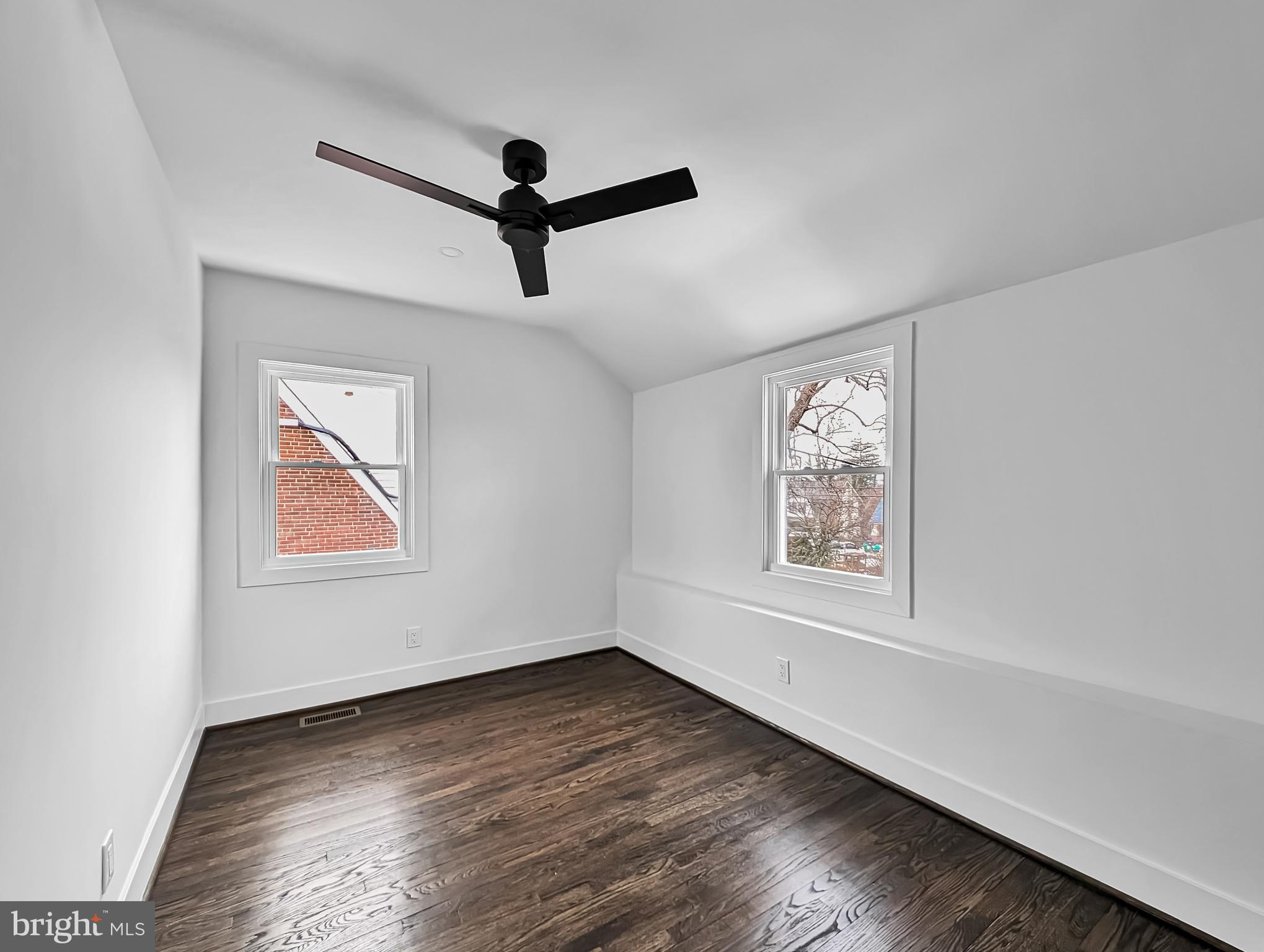 BEVERLY HILLS - Residential